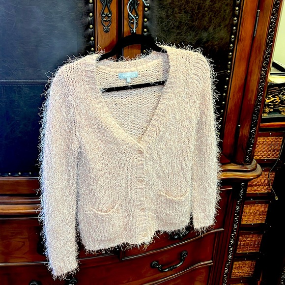 Cardigan - Picture 1 of 6